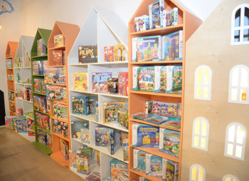 Сеть магазинов деревянных и развивающих игрушек Montessori shop